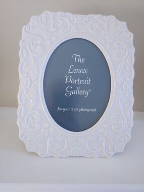 Lennox porcelain Picture Frame (5" x 7")
